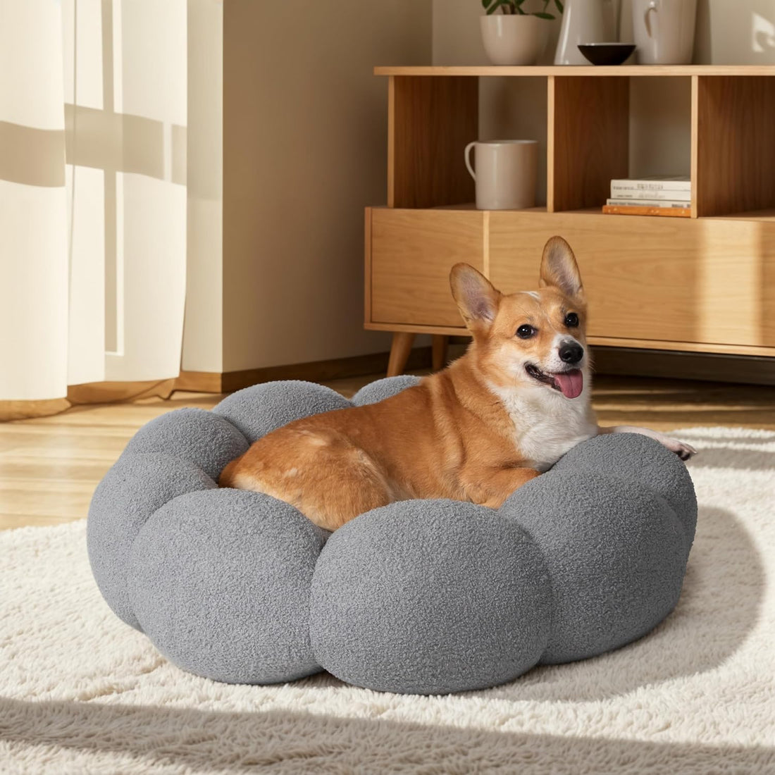 Calming Plush Round Flower-Shaped Pet Bed Non-Slip