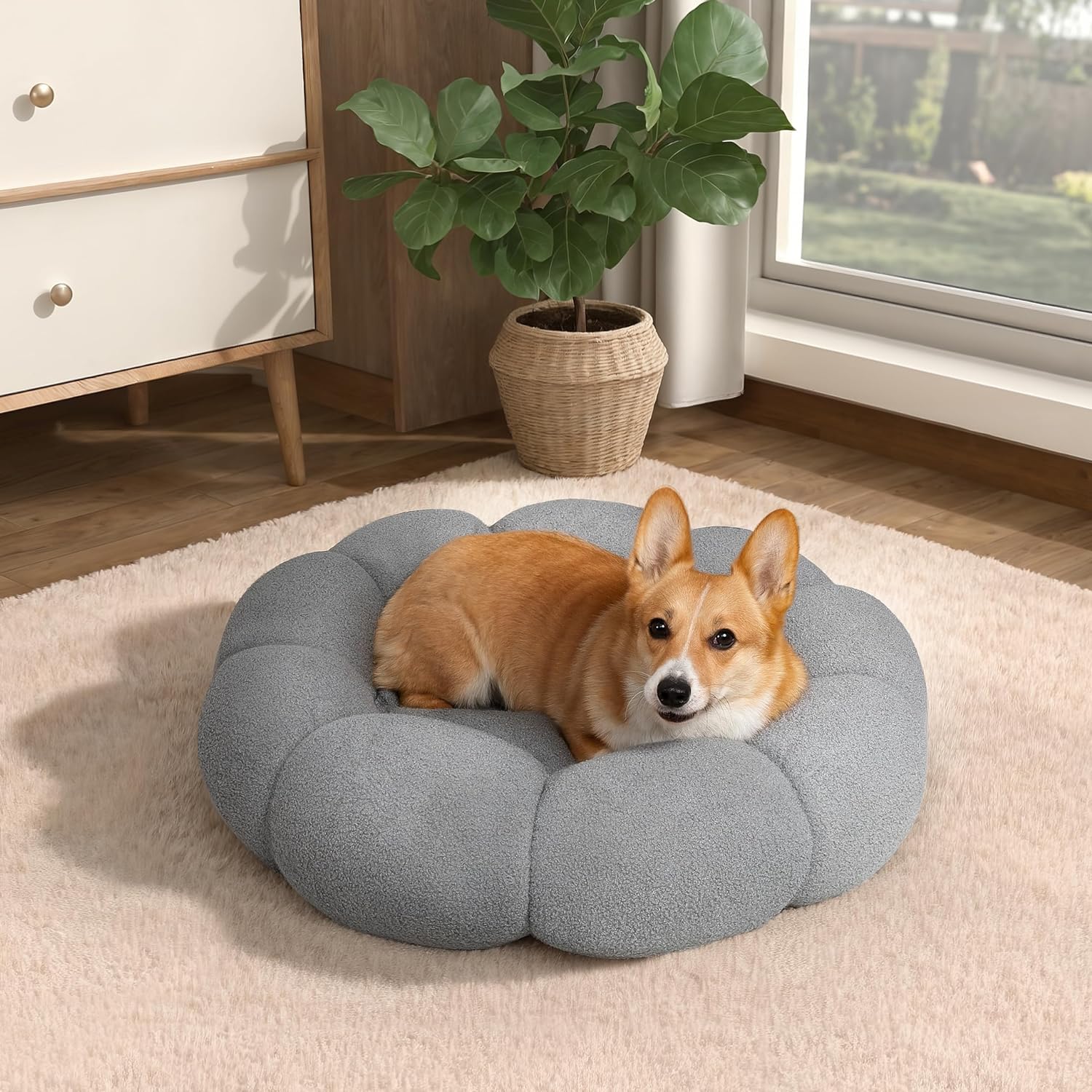 Calming Plush Round Flower-Shaped Pet Bed Non-Slip