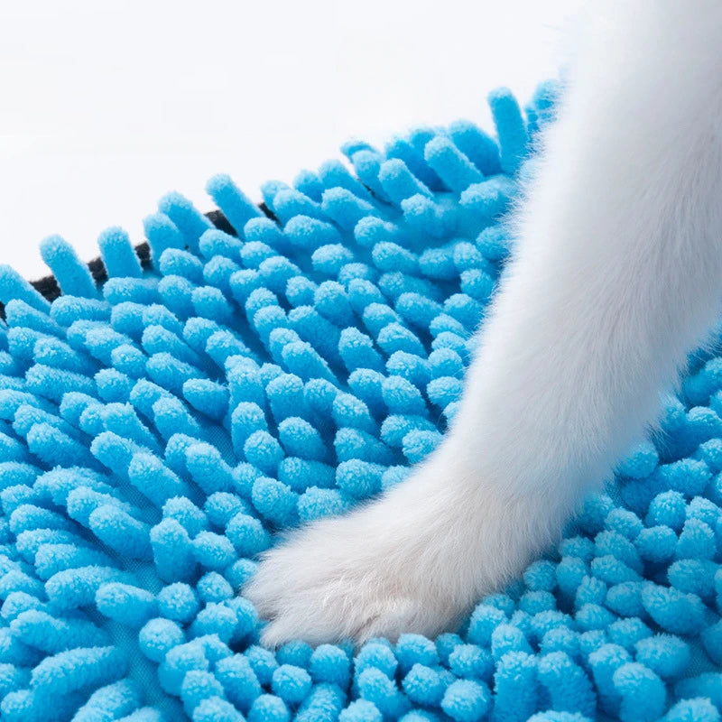 Absorbent Microfiber Pet Towel with Hand Pockets for Quick Drying